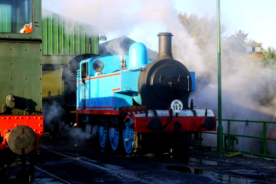 Hunslet 3781 at Ropley railway station
