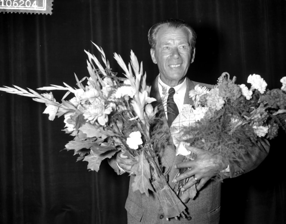 Huldiging van Harry Boda in Krasnapolsky tgv 50 jaar toneelloopbaan, Bestanddeelnr 910-6204