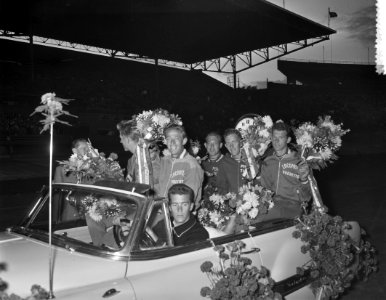Huldiging Tour de France ploeg Olympisch Stadion Amsterdam, Bestanddeelnr 907-9175