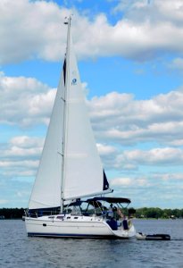 Hunter 36 Legend sailboat 2074
