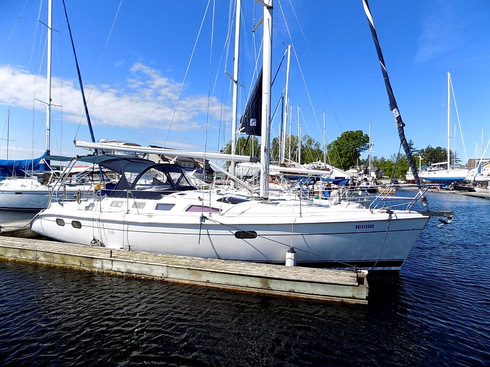 Hunter 386 sailboat 0559