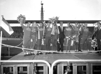 Huldiging Tour de France renners in Olympische Stadion, Bestanddeelnr 911-4347
