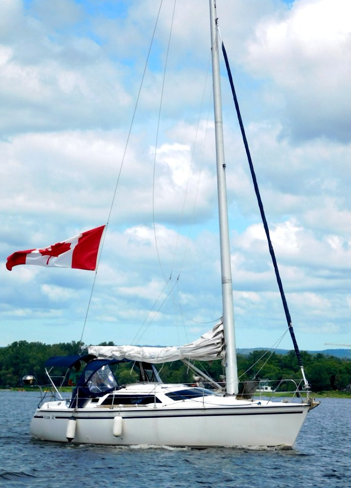 Hunter Vision 32 sailboat 4758