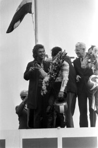 Huldiging van de Spaanse motorcoureur Angel Nieto (winnaar) en Nederlander Jan d, Bestanddeelnr 925-6901