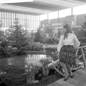 Huishoudbeurs in RAI Amsterdam geopend groot park van Perry van de Kar, Bestanddeelnr 913-7331