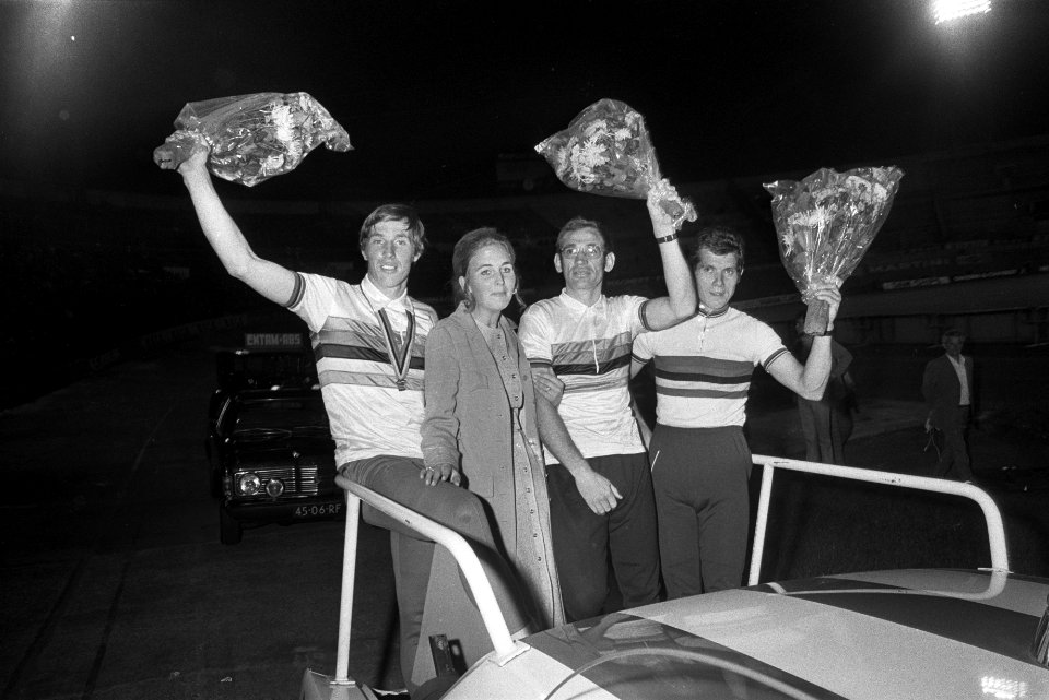 Huldiging wereldkampioenschappen sprint Lijn Loevesijn Olympisch Stadion A'dam L, Bestanddeelnr 924-8916
