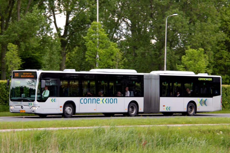 Huisstijl Voorne-Putten Connexxion Citaro Geleed
