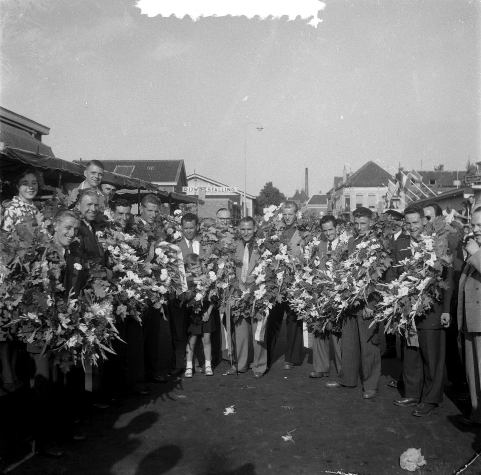 Huldiging wielrenner Breda, Bestanddeelnr 905-2313