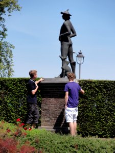 Huissen (Lingewaard) sculptuur door Henk Göbel en Marga Carlier, 1990