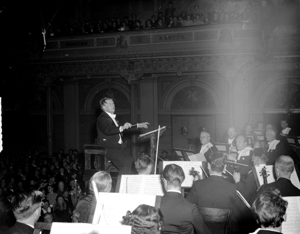 Huldiging van koorleider Hubert Cuypers in het Concertgebouw t.g.v. zijn 75e v…, Bestanddeelnr 903-1546