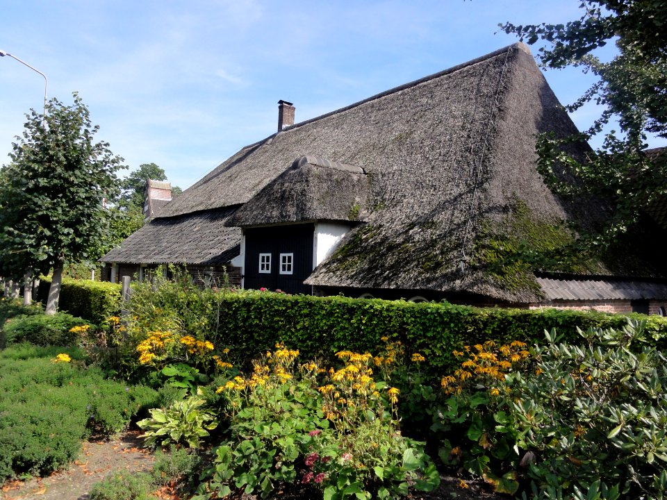 Huisseling Rijksmonument 32393 boerderij Mgr.Zwijsenstraat 5
