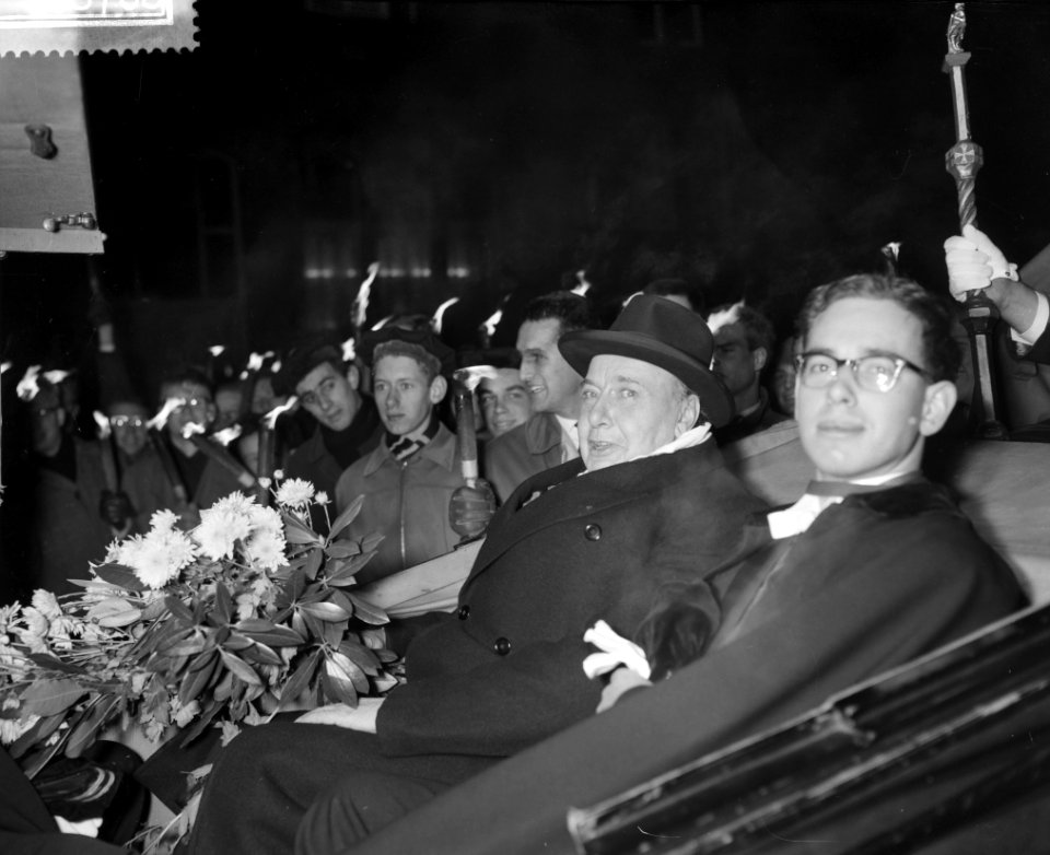 Huldiging van Albert van Dalsum in de Stadsschouwburg te Amsterdam, Albert van D, Bestanddeelnr 910-8708