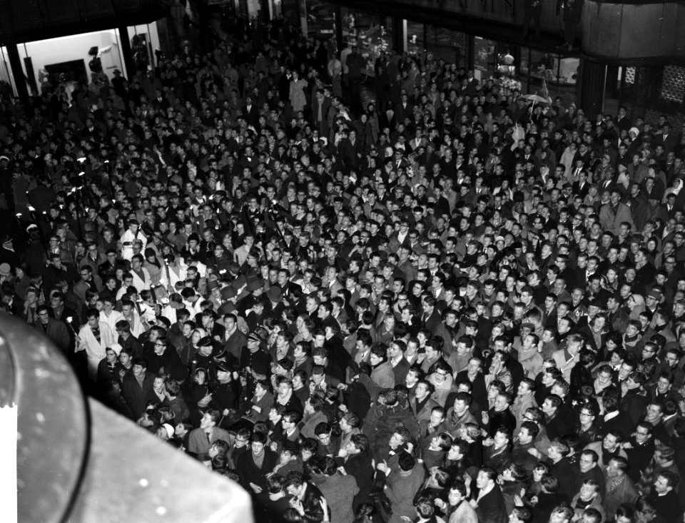 Huldiging van Anton Geesink op het stadhuis van Utrecht, Bestanddeelnr 913-2523