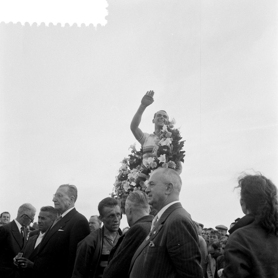 Huldiging van de wereldkampioen bij de professionals Rik van Steenbergen, Bestanddeelnr 908-8788
