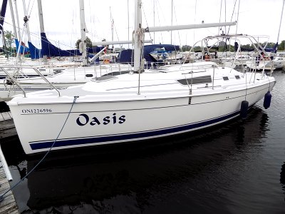 Hunter 31-2 sailboat Oasis 2676