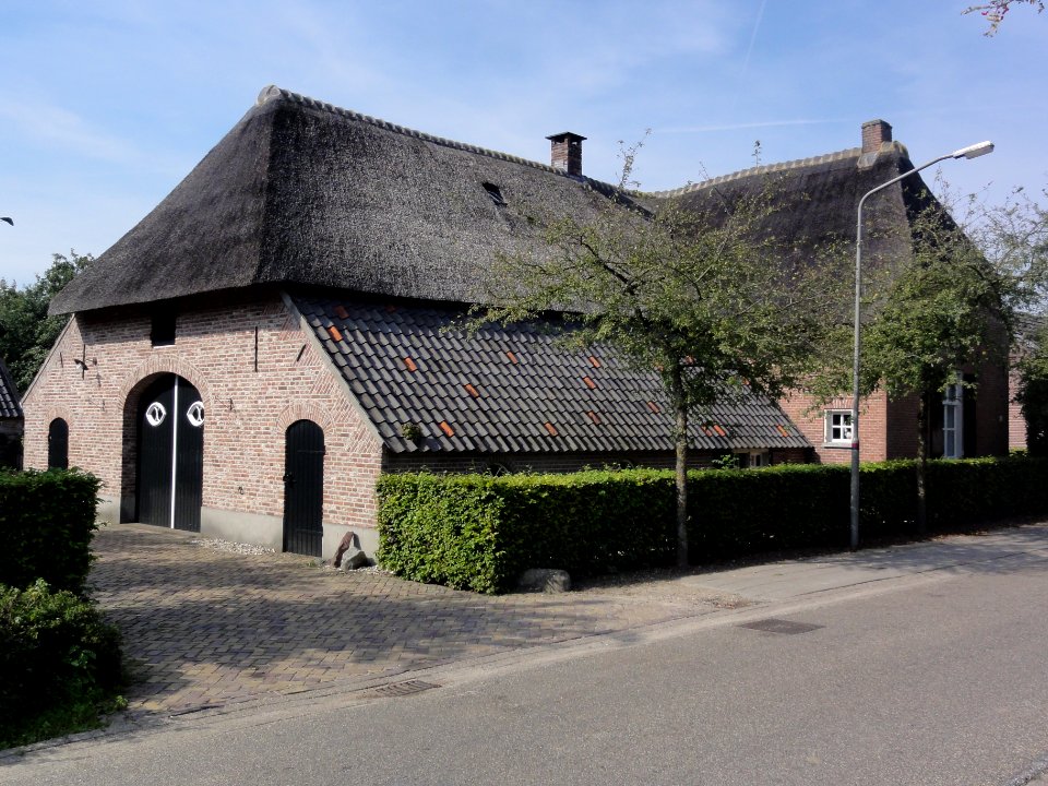 Huisseling Rijksmonument 32397 boerderij Hamstraat 4