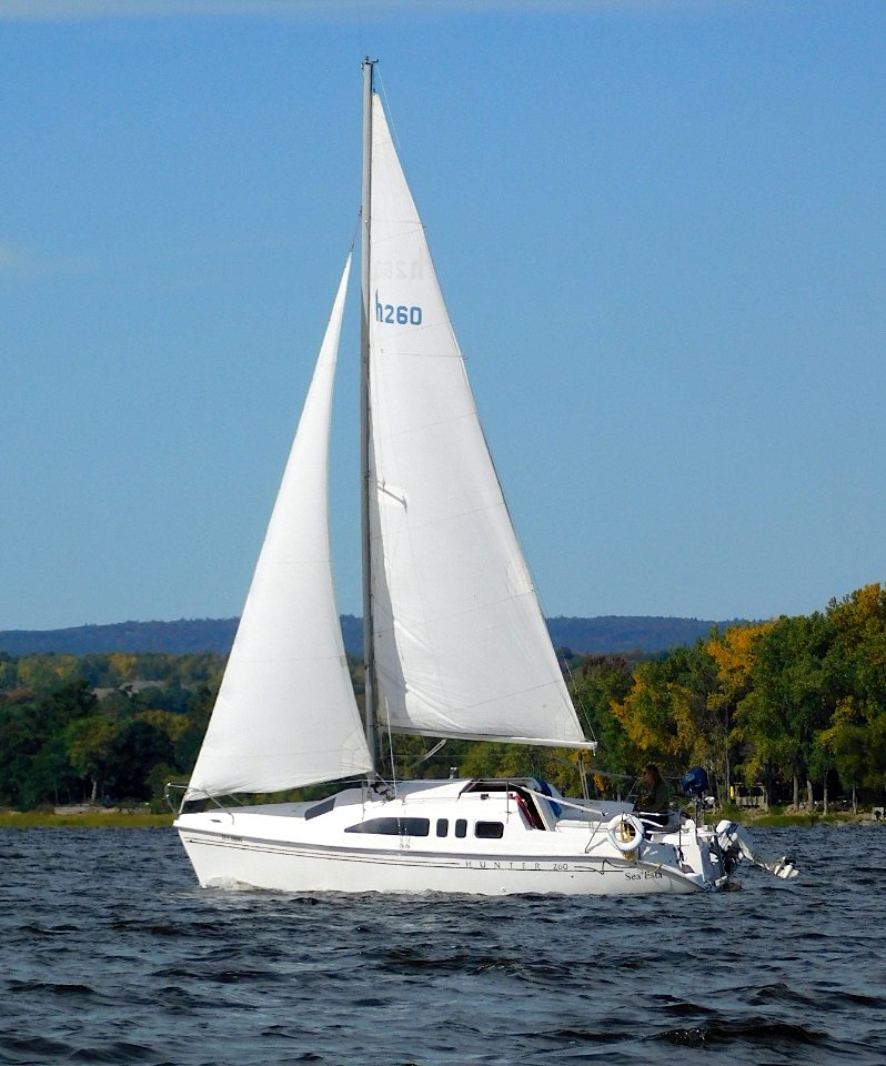 Hunter 260 sailboat Sea Esta 3784