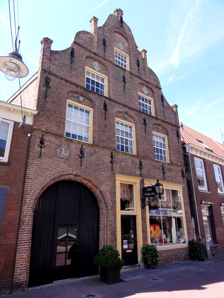 Huissen Rijksmonument 22712 Langestrraat 17