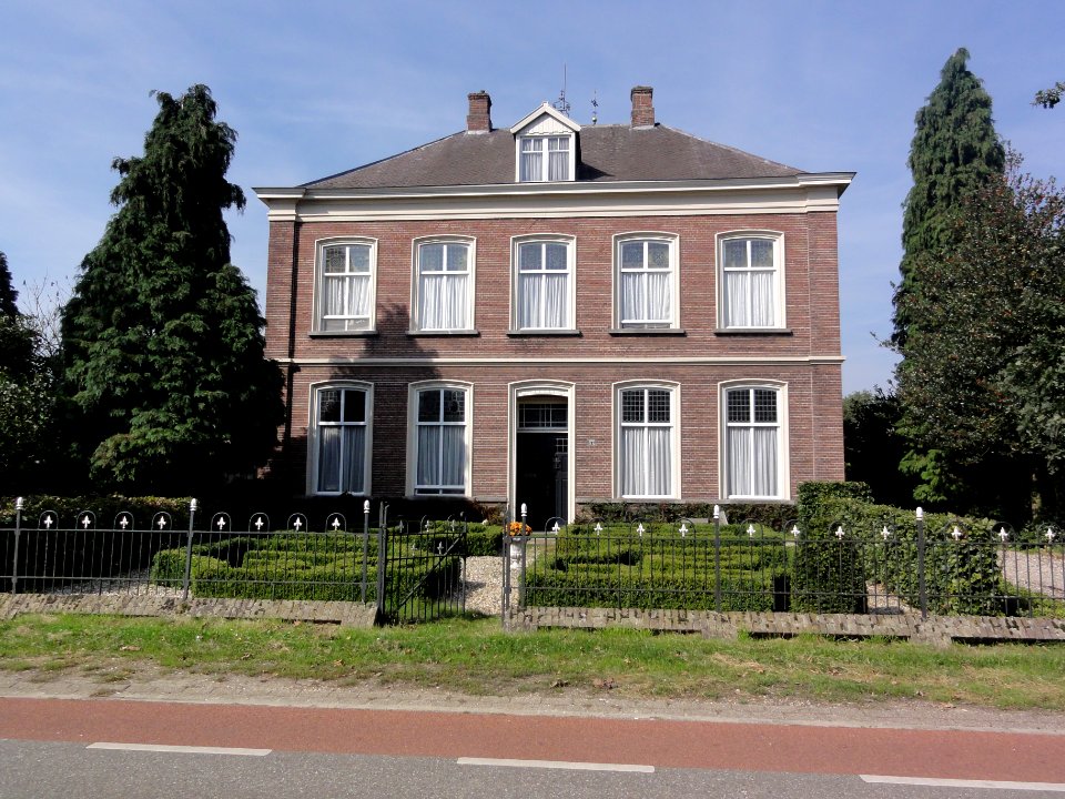 Huisseling Rijksmonument 518195 pastorie Grotestraat 58