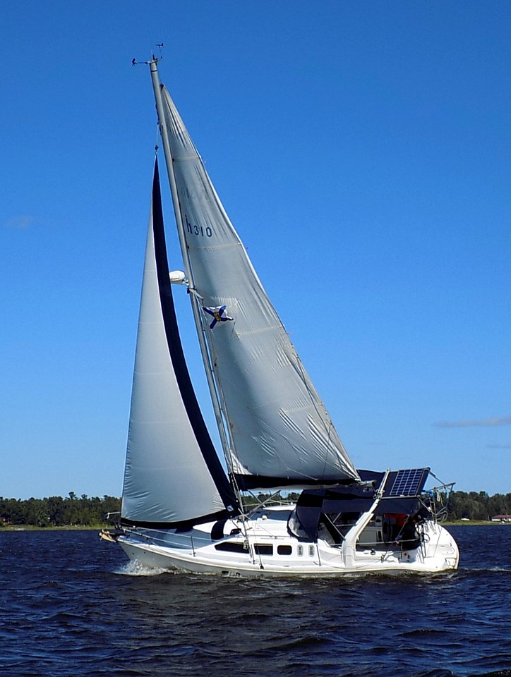 Hunter 310 sailboat 4047
