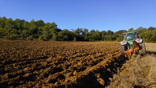 Agricultural machine agriculture field