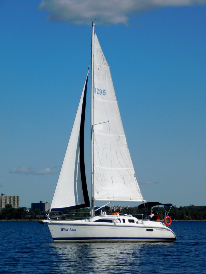 Hunter 29.5 sailboat Wind Lass 3602