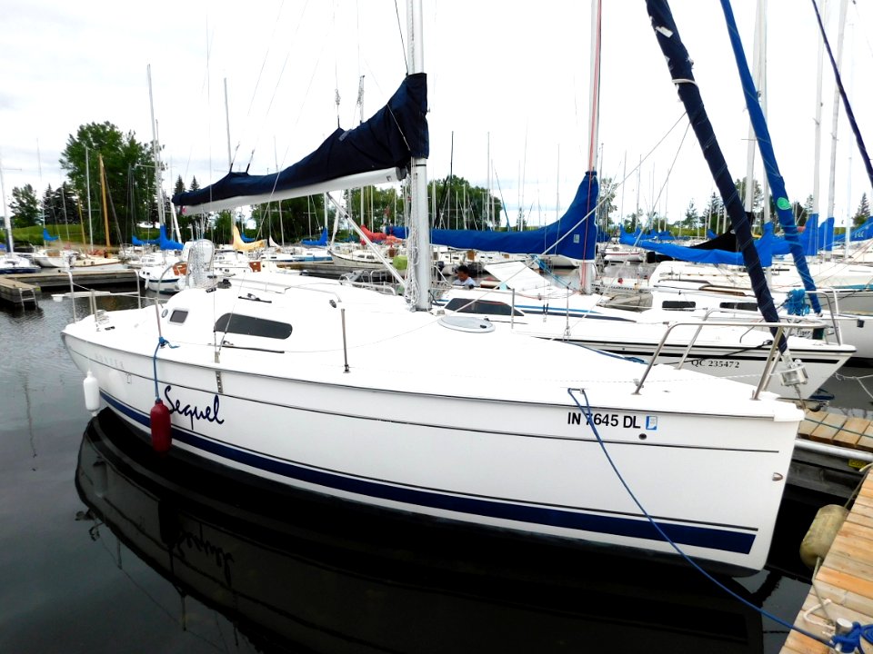 Hunter 27-3 sailboat Sequel 4870