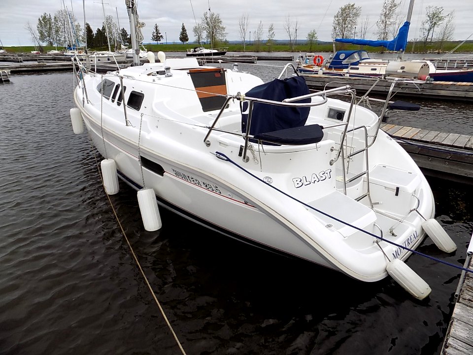 Hunter 29.5 sailboat Blast 0451