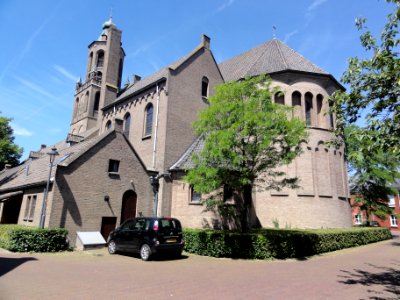 Huissen (Lingewaard) RK kerk exterieur, achterkant