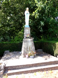 Huissen (Lingewaard) Mariabeeld langs weg bij Dominicanenklooster
