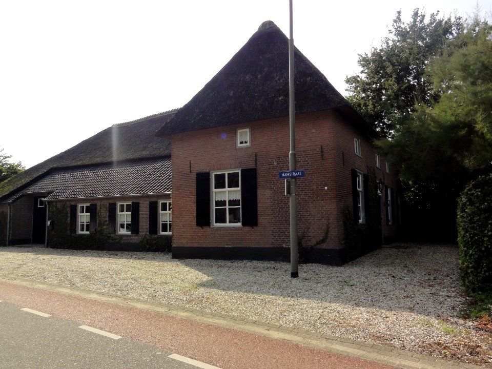 Huisseling Rijksmonument 32398 boerderij Hamstraat 8