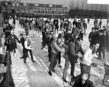 IJsvermaak op de Rotterdamse ijsbanen, Bestanddeelnr 912-0228
