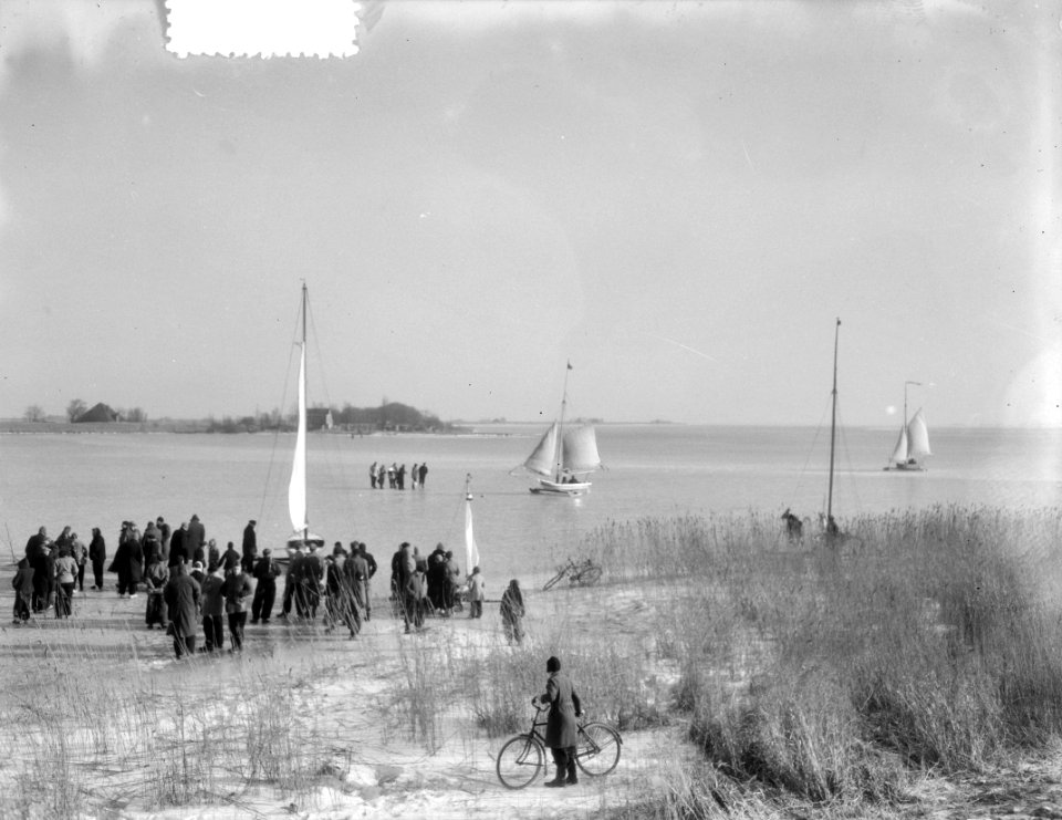 IJszeilen op Gouwzee Monnickendam finish, Bestanddeelnr 906-2855