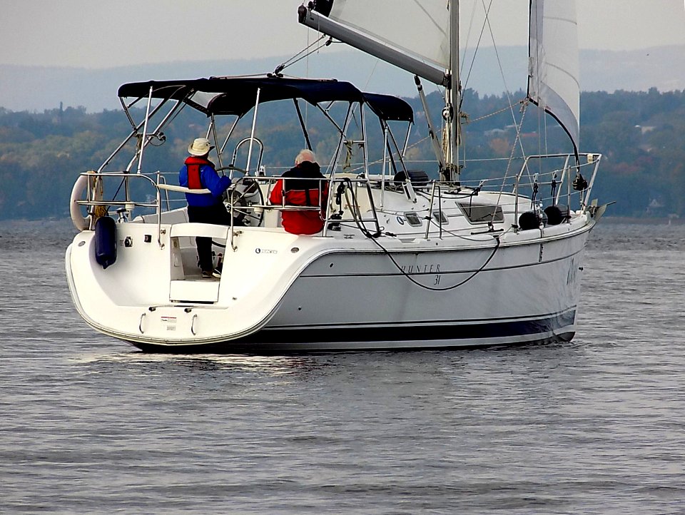 Hunter 31-2 sailboat Oasis 1539