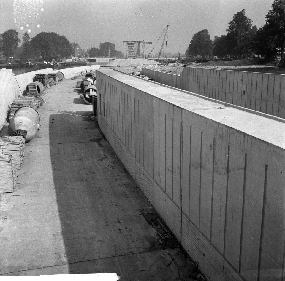IJ-tunnel in aanbouw, Noordelijke uitvalstunnel op achtergrond Kraaienplein, Bestanddeelnr 918-2731