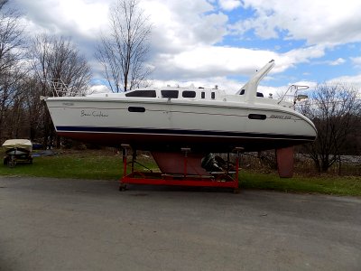 Hunter 310 sailboat 2388