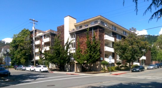 IMAG4113-berkeley-2461-and-2467-warring-st