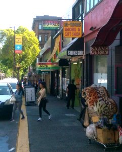 IMAG4104-berkeley-telegraph-smoke-shops