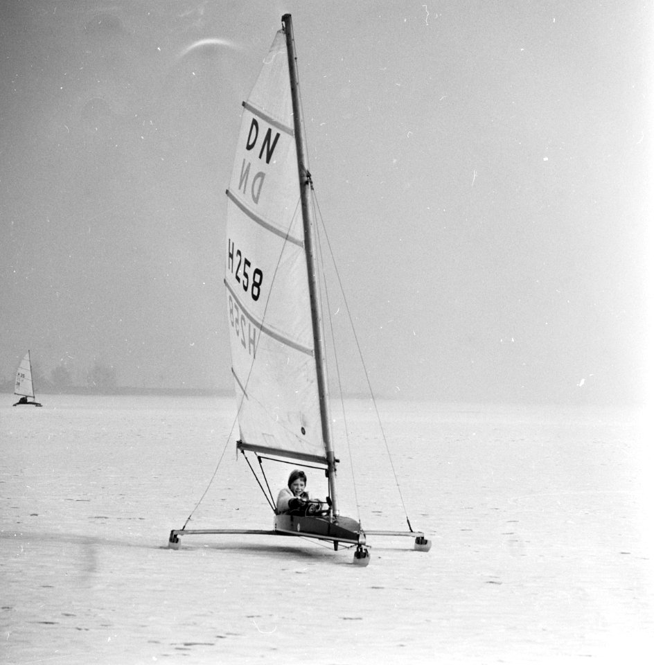 IJszeilen op de Gouwzee, bij Monnickendam, Bestanddeelnr 929-5736