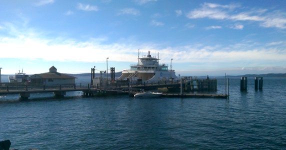 IMAG1537-steilacoom-anderson-island-ferry