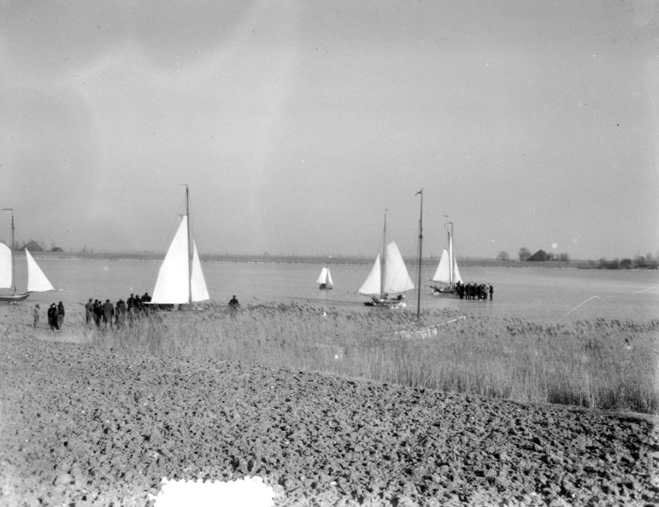 IJszeilen op Gouwzee Monnickendam finish, Bestanddeelnr 906-2856