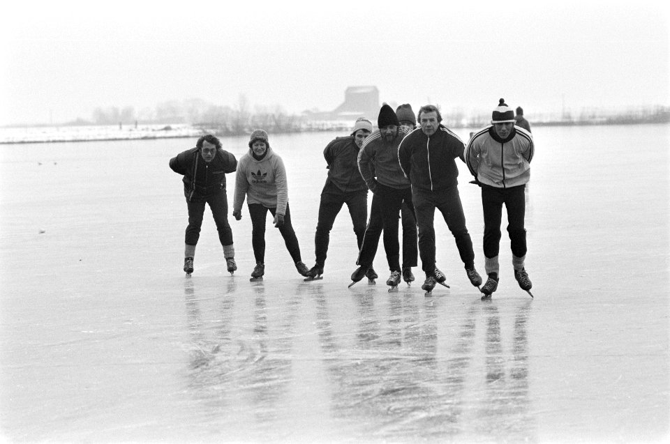 IJspretIJszeilen op de Gouwzee schaatsers bij Monnickendam, Bestanddeelnr 928-3956