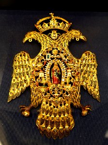 Image of the Virgin on the breast of a two-headed crowned eagle, attributed to Hugues Evans, c. 1630 AD, gold and diamonds - Museo Nacional de Artes Decorativas - Madrid, Spain - DSC08019