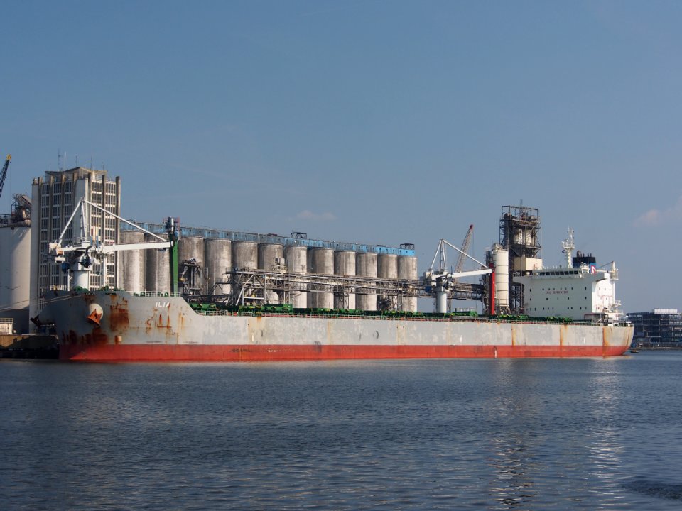 Ilia (ship, 2011) IMO 9577460 in the Vlothaven pic3