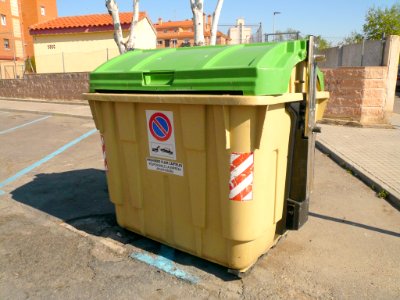 Illescas - Reciclaje de residuos urbanos 01