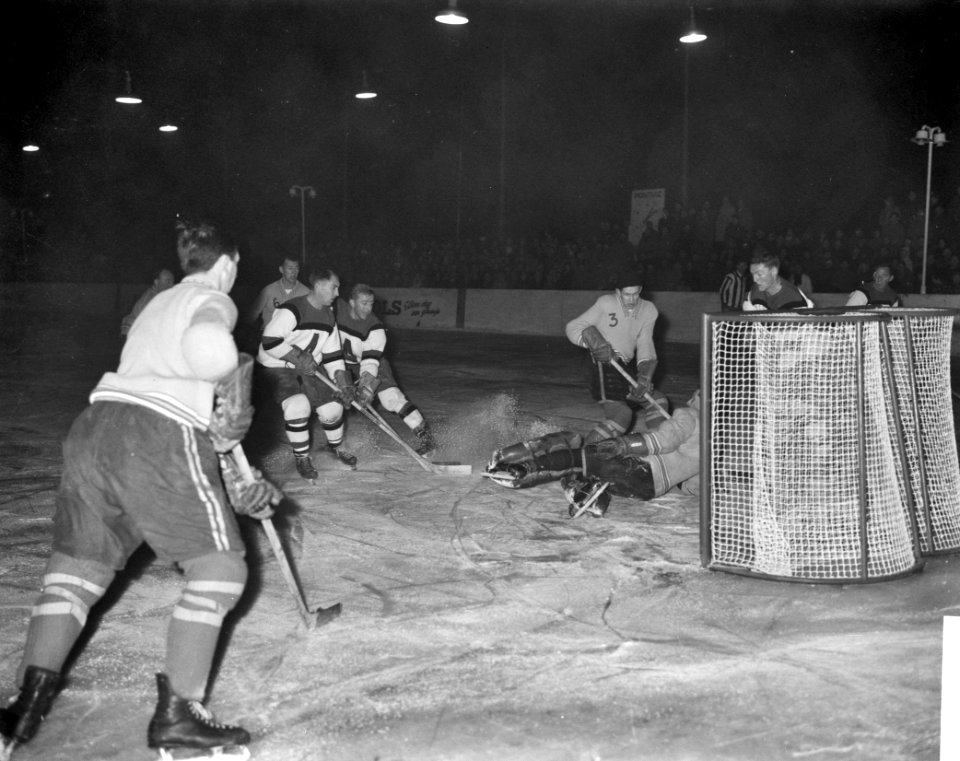 IJshockeywedstrijd Haagse Canadezen tegen Glascow Flye in Amsterdam, Bestanddeelnr 913-3693