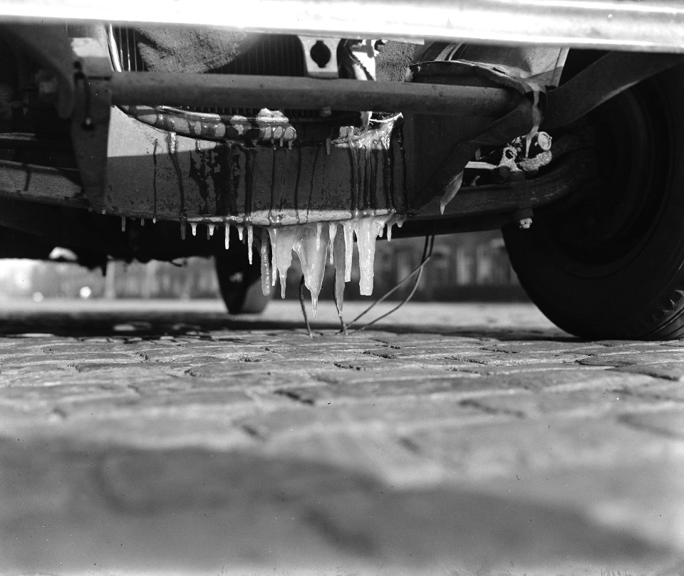 IJs op radiateur van een auto, Bestanddeelnr 901-4068