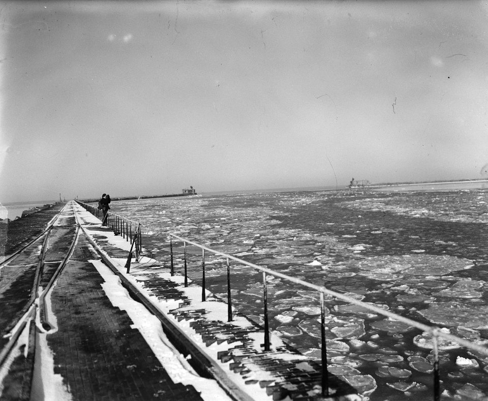 Ijsschotsen voor de kust IJmuiden, Bestanddeelnr 902-0515