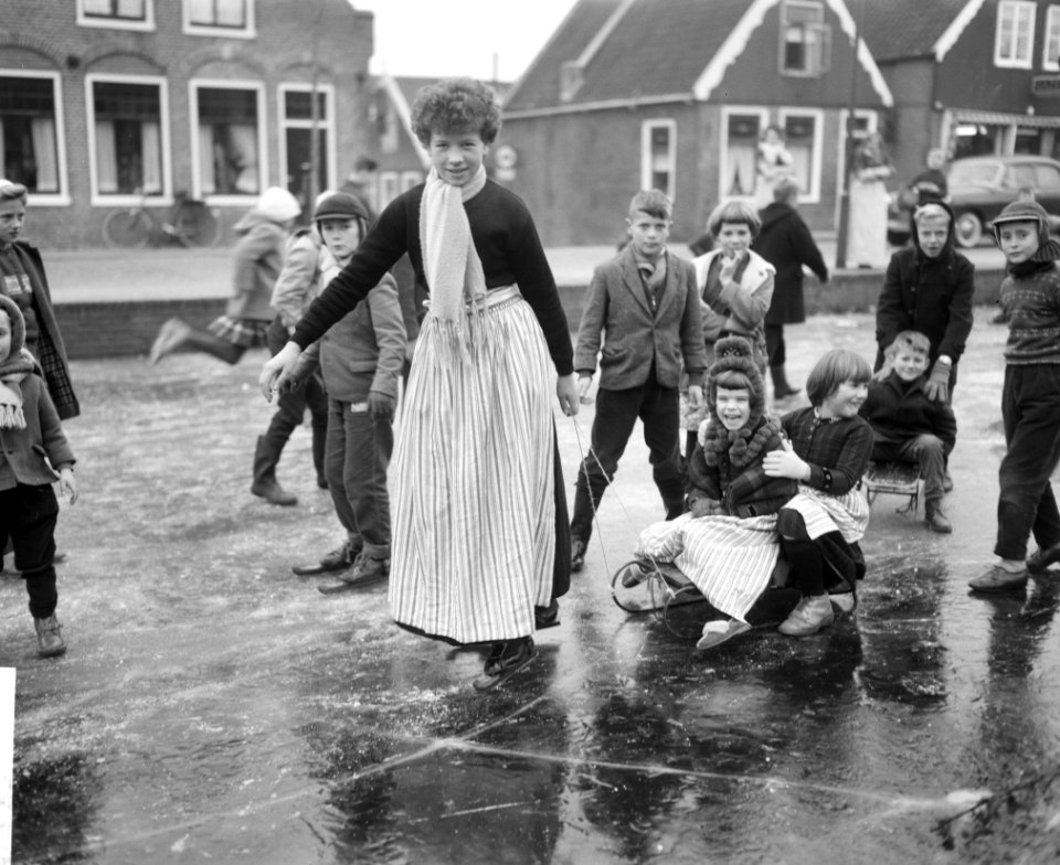 IJspret in Volendam, Bestanddeelnr 913-3065