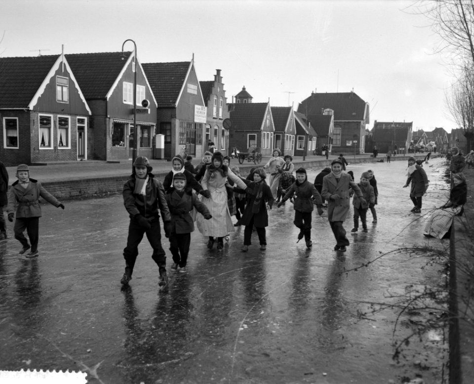 IJspret in Volendam, Bestanddeelnr 912-0165